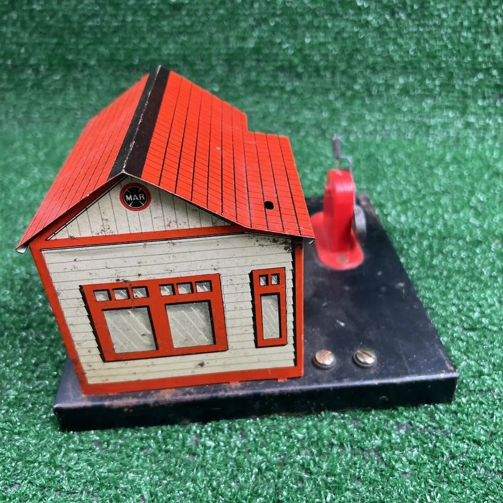 Vintage Marx Railroad Crossing Building‎ & Gate Watchman For Parts Or Repair